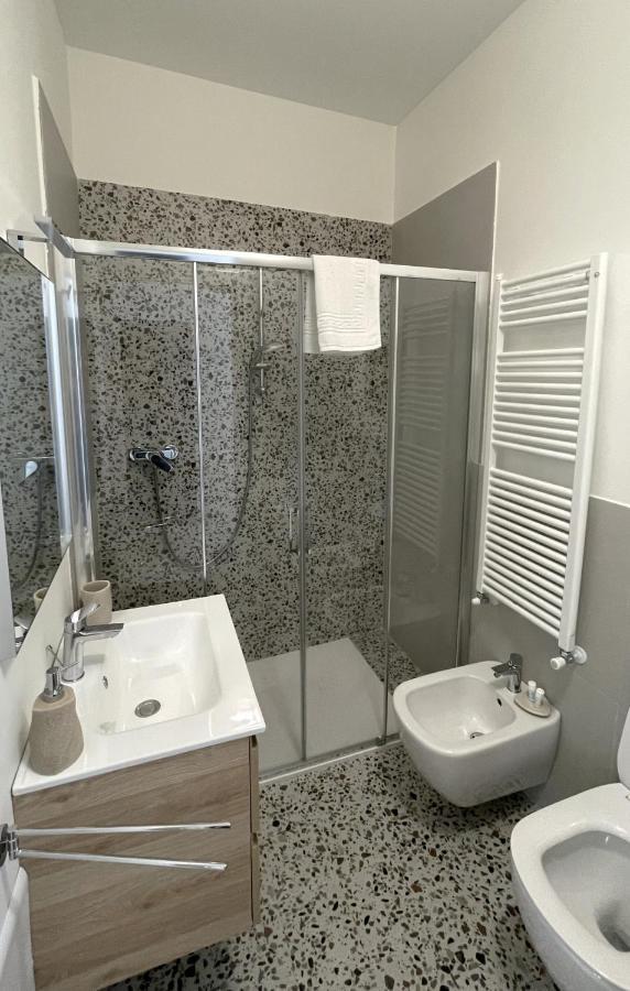 Santa Vincenza - Suite Indipendente Lovere Luaran gambar
