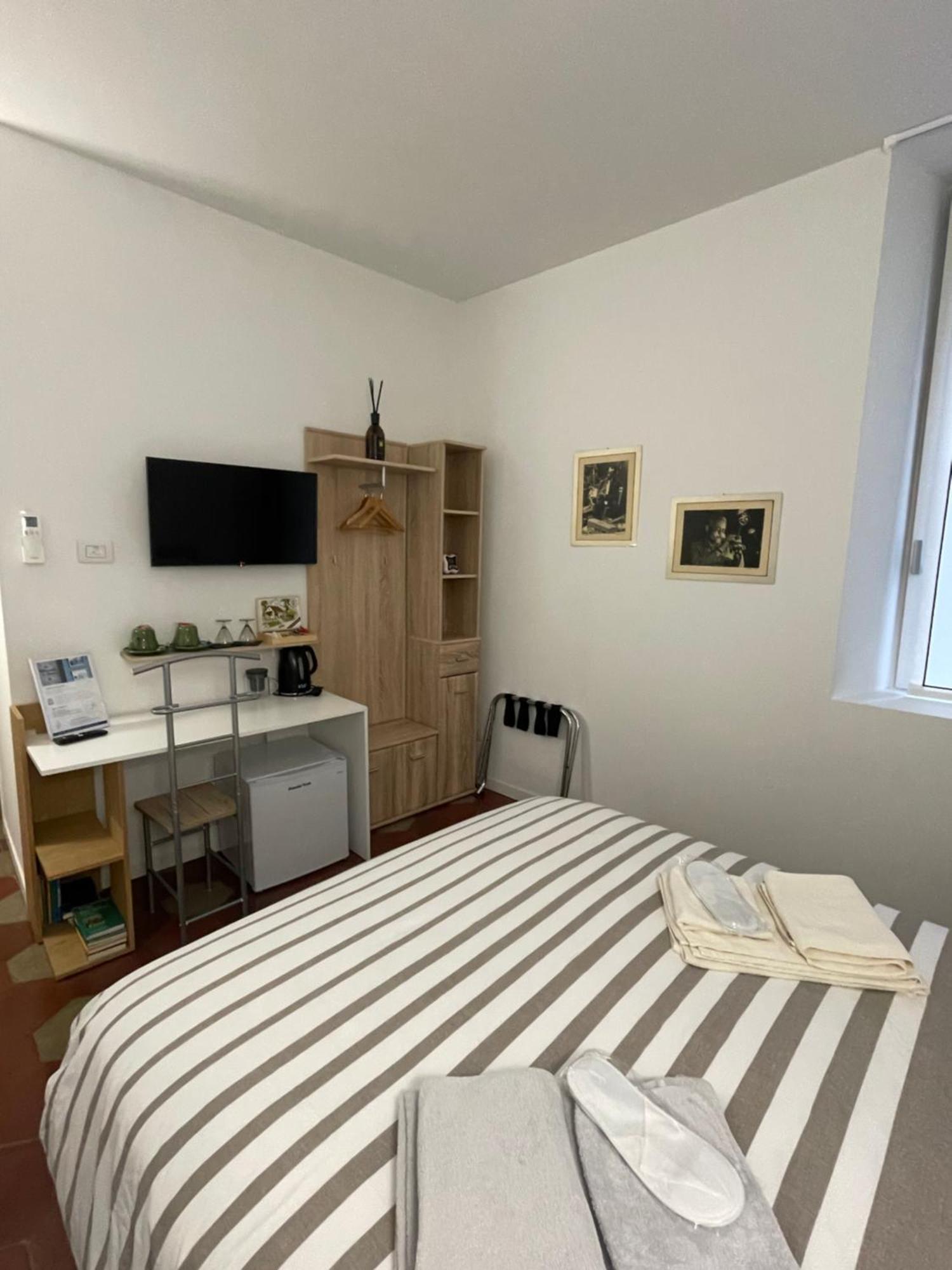 Santa Vincenza - Suite Indipendente Lovere Luaran gambar