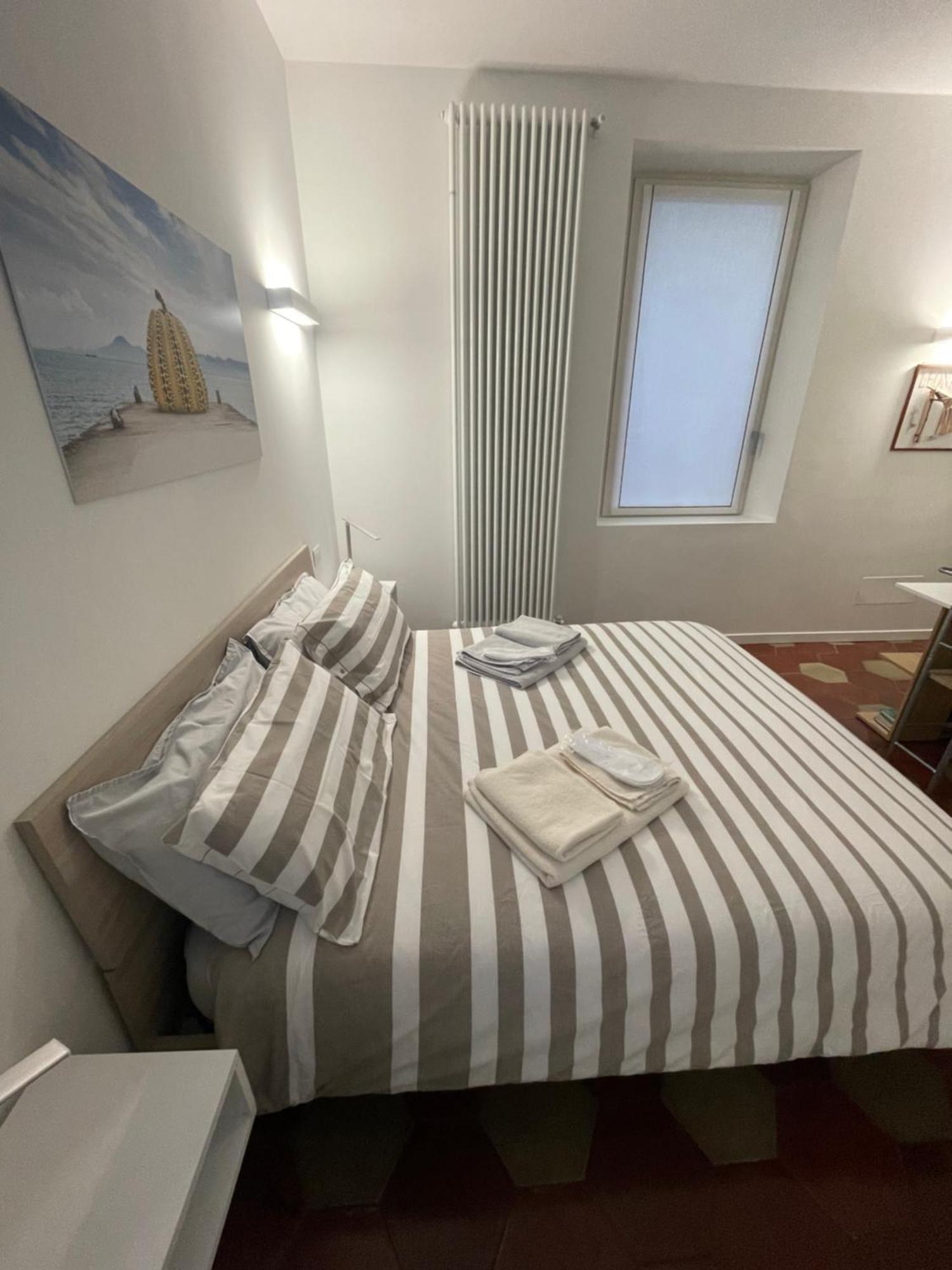 Santa Vincenza - Suite Indipendente Lovere Luaran gambar